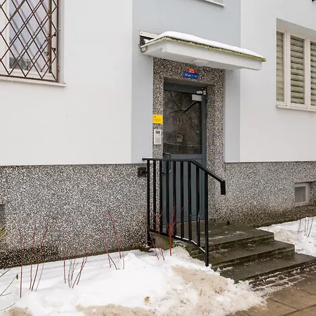 Old Town Comfort By Bookinghost