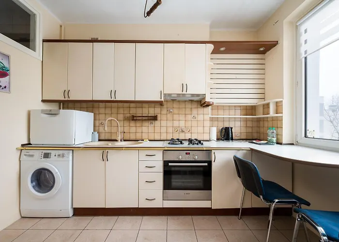 Old Town Comfort By Bookinghost *