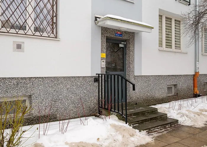 Old Town Comfort By Bookinghost