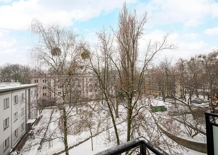 Old Town Comfort By Bookinghost