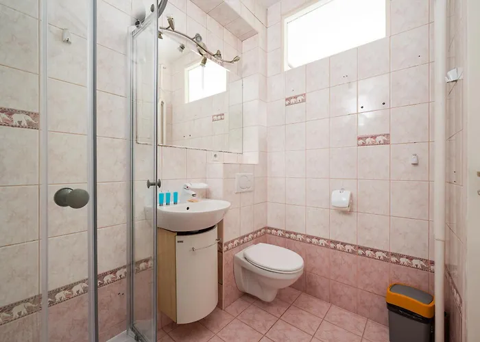 Old Town Comfort By Bookinghost